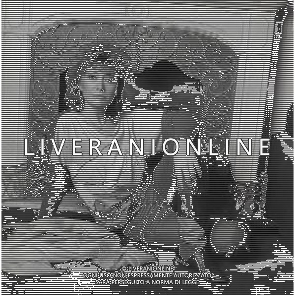 RETROSPETTIVA PAOLA QUATTRINI ATTRICE NELLA FOTO PAOLA QUATTRINI A MILANO NELL\'ANNO 1982  AG ALDO LIVERANI SAS 