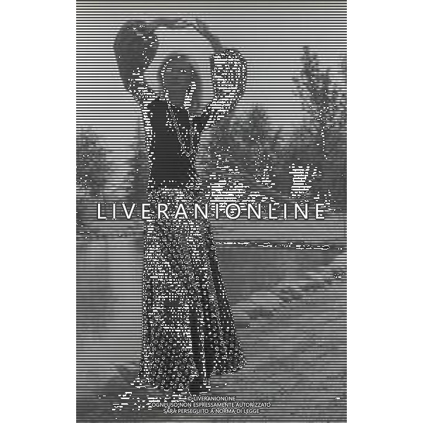 RETROSPETTIVA PAOLA QUATTRINI ATTRICE NELLA FOTO PAOLA QUATTRINI A MILANO NELL\'ANNO 1973 AG ALDO LIVERANI SAS 