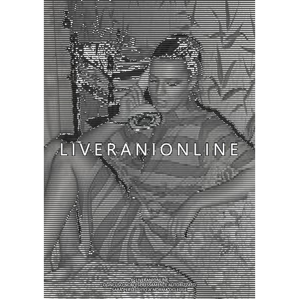 RETROSPETTIVA PATRIZIA CASELLI ATTRICE-CONDUTTRICE TELEVISIVA E SHOWGIRL ITALIANA NELLA FOTO PATRIZIA CASELLI A MILANO NELL\'ANNO 1979 AG ALDO LIVERANI SAS