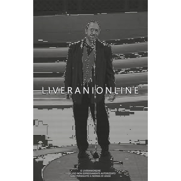 RETROSPETTIVA ANDREA MINGARDI CANTANTE NELLA FOTO ANDREA MINGARDI AL FESTIVAL DI SANREMO NELL\'ANNO 1993 AG ALDO LIVERANI SAS
