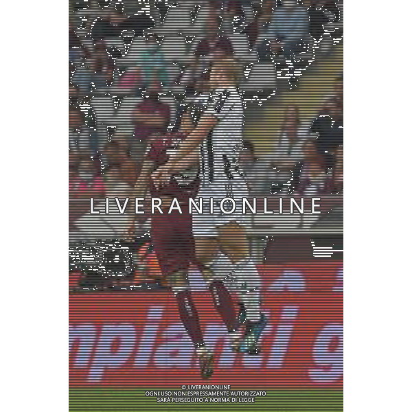 Torino 02.10.2021 Stadio Olimpico Grande Torino ©Alessandro Falzone/Agenzia Aldo Liverani Torino vs Juventus Serie A Tim 2021/2022 Nella foto : MATTHIJS DE LIGT-ANTONIO SANABRIA ©FALZONE/AGENZIA ALDO LIVERANI SAS