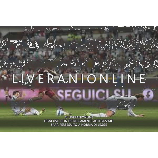 Torino 02.10.2021 Stadio Olimpico Grande Torino ©Alessandro Falzone/Agenzia Aldo Liverani Torino vs Juventus Serie A Tim 2021/2022 Nella foto : SINGO, FEDERICO CHIESA-RABIOT ADRIEN ©FALZONE/AGENZIA ALDO LIVERANI SAS