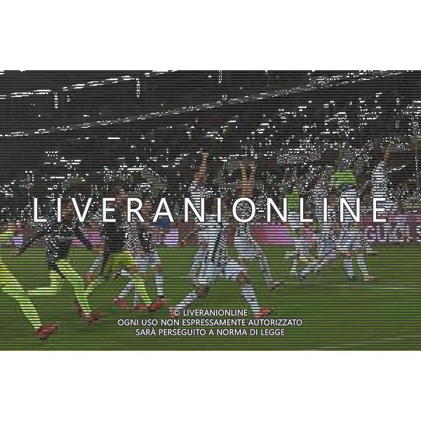 Torino 02.10.2021 Stadio Olimpico Grande Torino ©Alessandro Falzone/Agenzia Aldo Liverani Torino vs Juventus Serie A Tim 2021/2022 Nella foto : ESULTANZE FINALI GIOCATORI JUVENTUS ©FALZONE/AGENZIA ALDO LIVERANI SAS