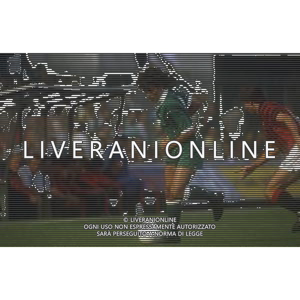 RETROSPETTIVA ARMANDO FERRONI CALCIATORE NELLA FOTO ARMANDO FERRONI CON LA MAGLIA DELL\'AVELLINO CALCIO AG ALDO LIVERANI SAS