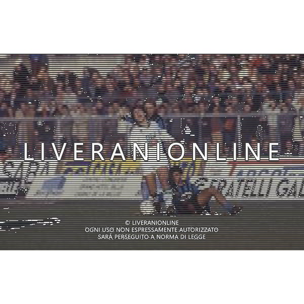 RETROSPETTIVA ARMANDO FERRONI CALCIATORE NELLA FOTO ARMANDO FERRONI CON LA MAGLIA DELL\'AVELLINO CALCIO AG ALDO LIVERANI SAS