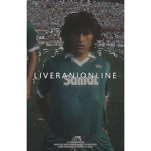 RETROSPETTIVA ARMANDO FERRONI CALCIATORE NELLA FOTO ARMANDO FERRONI CON LA MAGLIA DELL\'AVELLINO CALCIO AG ALDO LIVERANI SAS