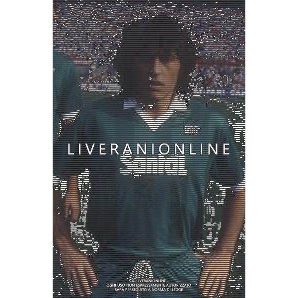 RETROSPETTIVA ARMANDO FERRONI CALCIATORE NELLA FOTO ARMANDO FERRONI CON LA MAGLIA DELL\'AVELLINO CALCIO AG ALDO LIVERANI SAS