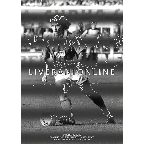 RETROSPETTIVA ARMANDO FERRONI CALCIATORE NELLA FOTO ARMANDO FERRONI CON LA MAGLIA DELL\'AVELLINO CALCIO AG ALDO LIVERANI SAS