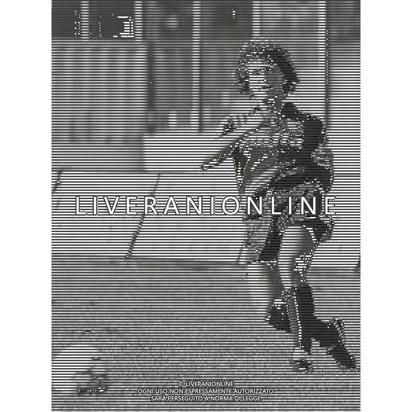 RETROSPETTIVA ARMANDO FERRONI CALCIATORE NELLA FOTO ARMANDO FERRONI CON LA MAGLIA DEL GENOA CALCIO AG ALDO LIVERANI SAS