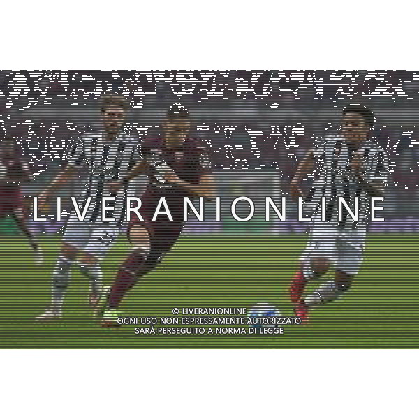 Torino 02.10.2021 Stadio Olimpico Grande Torino ©Alessandro Falzone/Agenzia Aldo Liverani Torino vs Juventus Serie A Tim 2021/2022 Nella foto : MANUEL LOCATELLI-SASA LUKIC-WESTON MCKENNIE