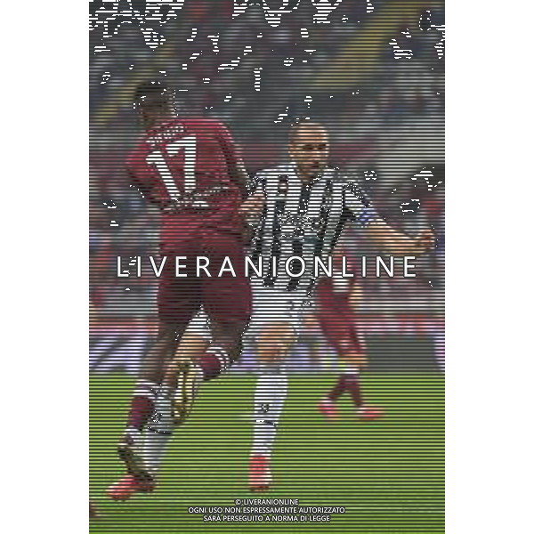 Torino 02.10.2021 Stadio Olimpico Grande Torino ©Alessandro Falzone/Agenzia Aldo Liverani Torino vs Juventus Serie A Tim 2021/2022 Nella foto : WILFRIED STEPHANE SINGO-GIORGIO CHIELLINI