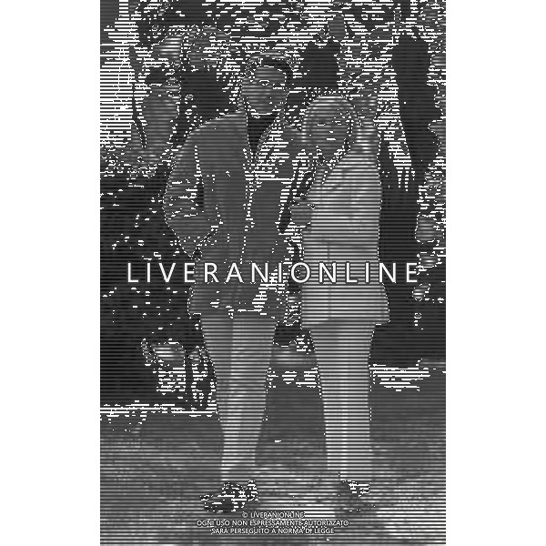 RETROSPETTIVA JANET LEIGH PSEUDONIMO JEANNET HELEN MORRISON ATTRICE NELLA FOTO JANET LEIGH A ROMA NELL\'ANNO 1966 CON IL QUARTO MARITO ROBERT BRANDT AG ALDO LIVERANI SAS