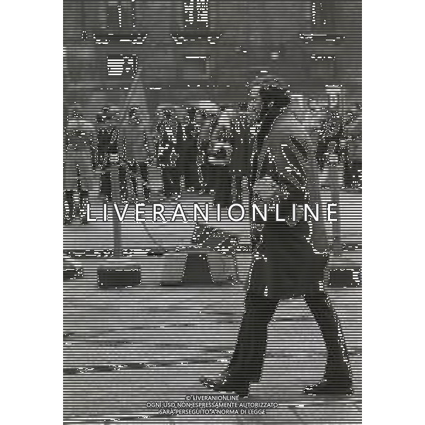 26-01-1973 MILANO SCIOPERO DEGLI STUDENTI PER IL FERIMENTO DEGLI STUDENTI ROBERTO FRANCESCHI E ANTONIO PIVOTTI DAVANATI ALL\'UNIVERSITA\' BOCCONI NELLA FOTO MARIO CAPANNA AG ALDO LIVERANI SAS