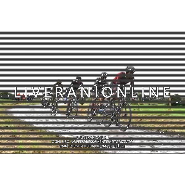 03-10-2021 Paris - Roubaix; 2021, Israel Start Up Nation; 2021, Bahrain - Victorious; Boivin, Guillaume; Colbrelli, Sonny; FOTO STEFANO SIROTTI-AG ALDO LIVERANI SAS