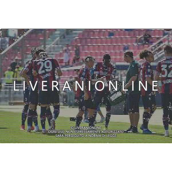 BOLOGNA - LAZIO CAMPIONATO CALCO SERIE A TIM 03.10.2021 NELLA FOTO IL BOLOGNA SI DISSETA AD INIZIO PARTITA ©VILLANI/AGENZIA ALDO LIVERANI SAS
