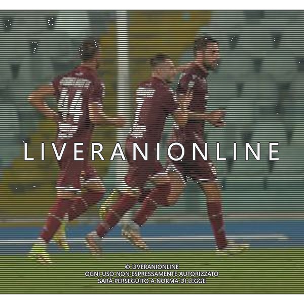 PESCARA - REGGIANA CAMPIONATO CALCIO SERIE C LEGA PRO 03.10.2021 NELLA FOTO ESULTANZA DOPO IL GOL SU RIGORE DI LUCA ZAMPARO ©SANTANDREA/AGENZIA ALDO LIVERANI SAS