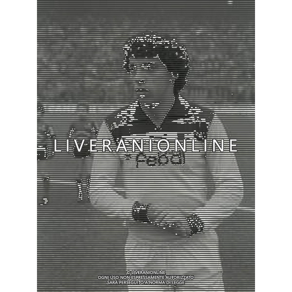 RETROSPETTIVA FRANCO FABBRI CALCIATORE NELLA FOTO FRANCO FABBRI CON LA MAGLIA DEL BOLOGNA CALCIO NELL\'ANNO 1981-1982 AG ALDO LIVERANI SAS