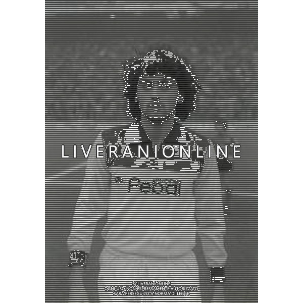 RETROSPETTIVA FRANCO BALDINI CALCIATORE NELLA FOTO FRANCO BALDINI CON LA MAGLIA DEL BOLOGNA CALCIO NELL\'ANNO 1981-1982 AG ALDO LIVERANI SAS