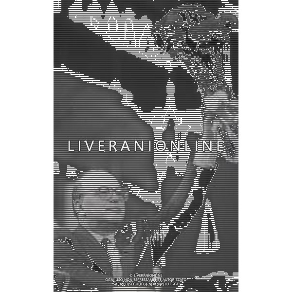 RETROSPETTIVA BETTINO CRAXI POLITICO NELLA FOTO BETTINO CRAXI AL CONGRESSO PARTITO SOCIALISTA ITALIANO A MILANO NELL\'ANNO 1985 AG ALDO LIVERANI SAS