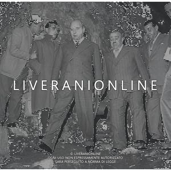 RETROSPETTIVA GIUSEPPE ROMITA POLITICO NELLA FOTO GIUSEPPE ROMITA MINISTRO DEL LAVORO NELL\'ANNO 1950 VISITA LE ZONE ALLUVIONATE DELLA BASSA PADANA AG ALDO LIVERANI SAS