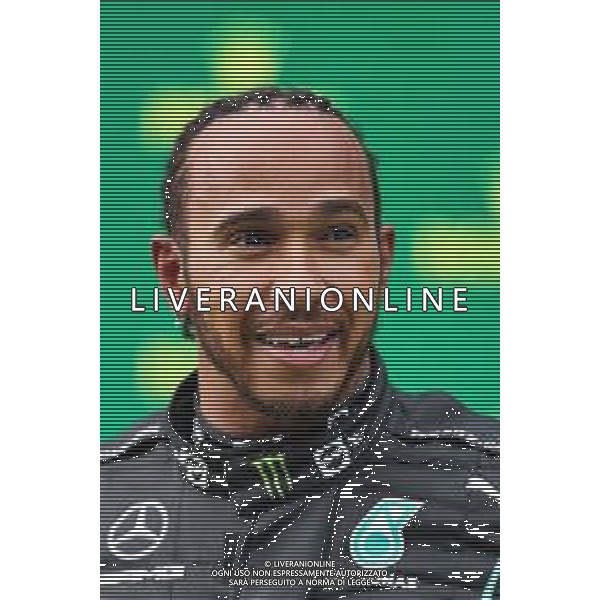 Fastest in qualifying Lewis Hamilton (GBR) Mercedes AMG F1 in qualifying parc ferme. 09.10.2021. Formula 1 World Championship, Rd 16, Turkish Grand Prix, Istanbul, Turkey, Qualifying Day. - www.xpbimages.com, EMail: requests@xpbimages.com © Copyright: Batchelor / XPB Images/AG. ALDO LIVERANI SAS - ITALY ONLY EDITORIAL USE ONLY