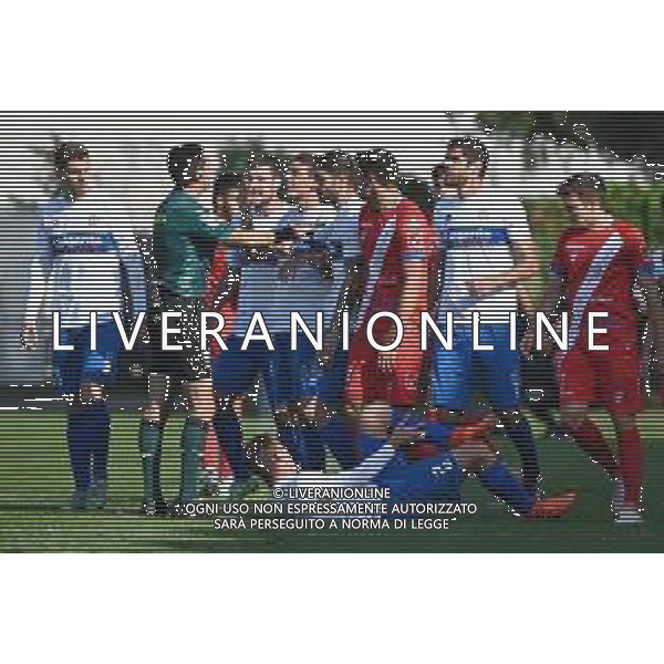 ¬© TVRG tensione in campo dopo uno scontro di gioco con l\'arbitro Andrea Bordin Pro Sesto vs Pro Patria Campionato Serie C girone A - 8a giornata Sesto San Giovanni (MI) 10-10-2021 Stadio Ernesto Breda foto Roberto Garavaglia/ag. Aldo Liverani sas/AGENZIA ALDO LIVERANI SAS