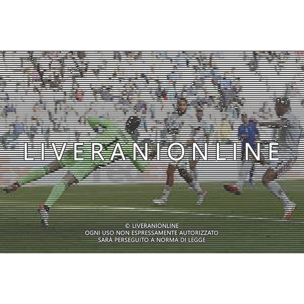 UEFA NATIONS LEAGUE 2021 ITALIA - BELGIO del 10/10/2021 - nella foto: Thibaut Courtois(Belgium) salva ©Claudio Zamagni/Agenzia Aldo Liverani s.a.s. during European UEFA Nations League 2021 soccer match between Italy and Belgium at Juventus Stadium in Turin on October 10 2021 photo credit by Claudio Zamagni/Aldo Liverani Photo Agency