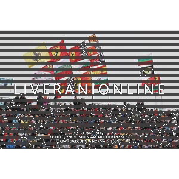 Circuit atmosphere - fans in the grandstand. 10.10.2021. Formula 1 World Championship, Rd 16, Turkish Grand Prix, Istanbul, Turkey, Race Day. - www.xpbimages.com, EMail: requests@xpbimages.com © Copyright: Batchelor / XPB Images/AGENZIA ALDO LIVERANI SAS - ITALY ONLY EDITORIAL USE ONLY