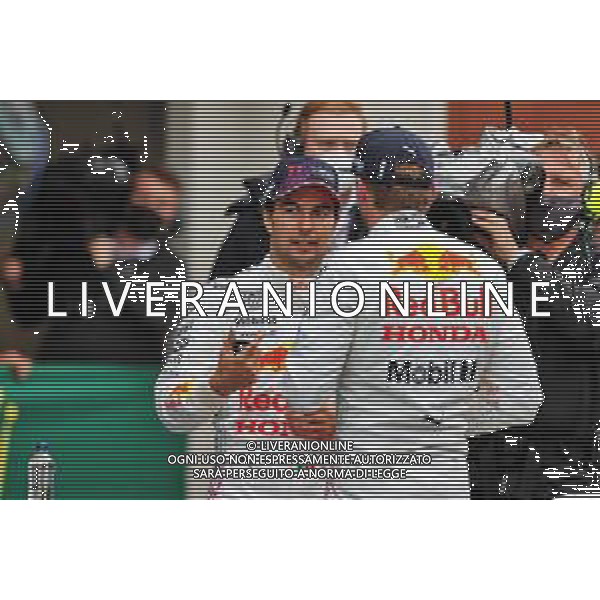 (L to R): Sergio Perez (MEX) Red Bull Racing in parc ferme with team mate Max Verstappen (NLD) Red Bull Racing. 10.10.2021. Formula 1 World Championship, Rd 16, Turkish Grand Prix, Istanbul, Turkey, Race Day. - www.xpbimages.com, EMail: requests@xpbimages.com © Copyright: Moy / XPB Images/AGENZIA ALDO LIVERANI SAS - ITALY ONLY EDITORIAL USE ONLY