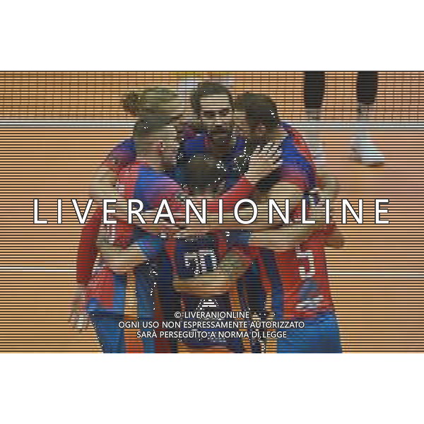 ¬© TVRG esultanza Monza dopo un punto Vero Volley Monza vs Leo Shoes PerkinElmer Modena Campionato SuperLega Credem Banca - 1a giornata Monza 10-10-2021 Arena di Monza foto Roberto Garavaglia/ag. Aldo Liverani sas/AGENZIA ALDO LIVERANI SAS