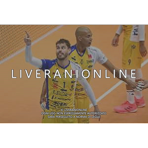 ¬© TVRG Bruno Mossa de Rezende (Modena) SX e Abdel Aziz Nimir (Modena) DX Vero Volley Monza vs Leo Shoes PerkinElmer Modena Campionato SuperLega Credem Banca - 1a giornata Monza 10-10-2021 Arena di Monza foto Roberto Garavaglia/ag. Aldo Liverani sas/AGENZIA ALDO LIVERANI SAS