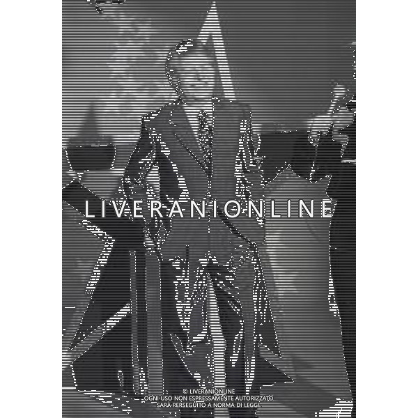 RETROSPETTIVA ALIGHIERO NOSCHESE ATTORE -IMITATORE-SHOWMAN E COMICO NELLA FOTO ALIGHIERO NOSCHESE NELLA TRASMISSIONE TELEVISIVA “MA CHE SERA“ SU RAI UNO NELL\'ANNO 1978 AG ALDO LIVERANI SAS  