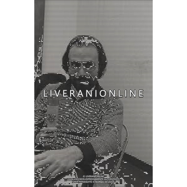 NEG-RETROSPETTIVA ANTONELLO VENDITTI CANTANTE NELLA FOTO ANTONELLO VENDITTI A MILANO NELL\'ANNO 1979 ALLA SEDE DI RADIO STUDIO 105 AG ALDO LIVERANI SAS