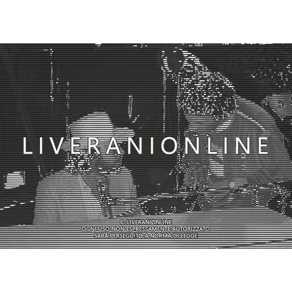 NEG-RETROSPETTIVA ANTONELLO VENDITTI CANTANTE NELLA FOTO ANTONELLO VENDITTI CON JOCELYN HATTAB A SAINT VINCENT ESTATE NELL\'ANNO 1983 AG ALDO LIVERANI SAS 