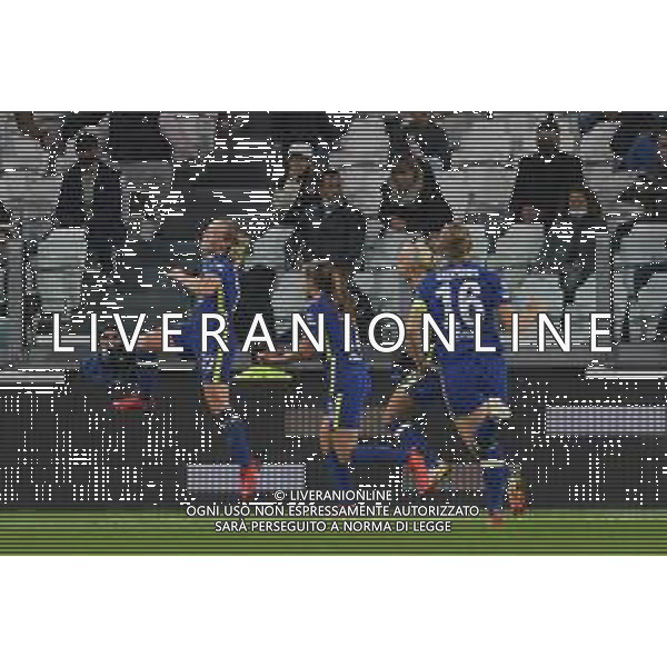 Torino 13.10.2021 Stadio Allianz Stadium ©Manuela Viganti/Agenzia Aldo Liverani Juventus vs Chelsea Champions League Women\'s 2021/2022 Nella foto: esultanza chelsea dopo il gol di erin cuthbert ©VIGANTI/AGENZIA ALDO LIVERANI SAS