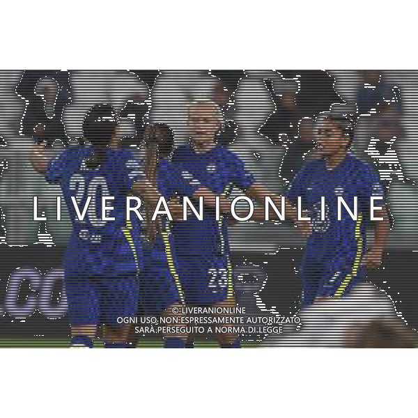 Torino 13.10.2021 Stadio Allianz Stadium ©Manuela Viganti/Agenzia Aldo Liverani Juventus vs Chelsea Champions League Women\'s 2021/2022 Nella foto: esultanza chelsea dopo il gol di pernille harder ©VIGANTI/AGENZIA ALDO LIVERANI SAS