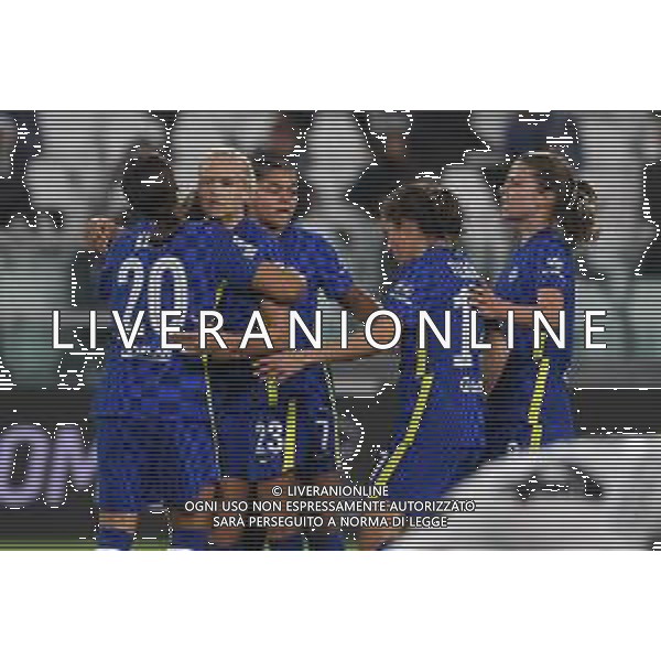 Torino 13.10.2021 Stadio Allianz Stadium ©Manuela Viganti/Agenzia Aldo Liverani Juventus vs Chelsea Champions League Women\'s 2021/2022 Nella foto: esultanza chelsea dopo il gol di pernille harder ©VIGANTI/AGENZIA ALDO LIVERANI SAS
