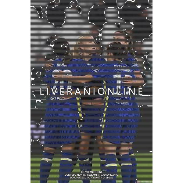 Torino 13.10.2021 Stadio Allianz Stadium ©Manuela Viganti/Agenzia Aldo Liverani Juventus vs Chelsea Champions League Women\'s 2021/2022 Nella foto: esultanza chelsea dopo il gol di pernille harder ©VIGANTI/AGENZIA ALDO LIVERANI SAS