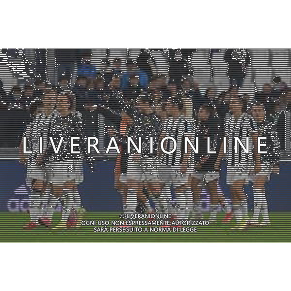 Torino 13.10.2021 Stadio Allianz Stadium ©Manuela Viganti/Agenzia Aldo Liverani Juventus vs Chelsea Champions League Women\'s 2021/2022 Nella foto: le ragazze della juventus salutano i tifosi a fine gara ©VIGANTI/AGENZIA ALDO LIVERANI SAS