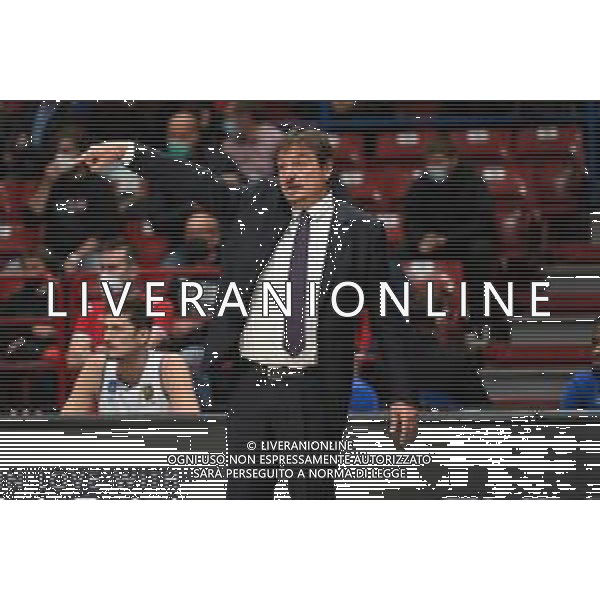 © TVRG Ergin Ataman allenatore Istanbul AX Armani Exchange Milano vs Anadolu Efes Istanbul Turkish Airlines EuroLeague - 4a giornata regular season Assago (MI) 15-10-2021 Mediolanum Forum foto Roberto Garavaglia/ag. Aldo Liverani sas/AGENZIA ALDO LIVERANI SAS
