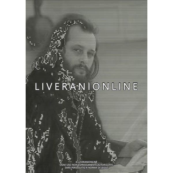 RETROSPETTIVA GOFFREDO CANARINI CANTANTE , COMPOSITORE E PAROLIERE ITALIANO NELLA FOTO GOFFREDO CANARINI A SANREMO NELL\'ANNO 1976 AG ALDO LIVERANI SAS