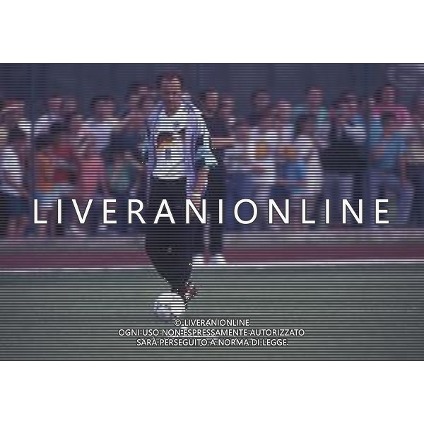 RETROSPETTIVA FRANZ BECKENBAUER CALCIATORE NELLA FOTO FRANZ BECKENBAUER ALLENATORE NAZIONALE GERMANIA OVEST NELL\'ANNO 1990 AI MONDIALI DI ITALIA 90 AG ALDO LIVERANI SAS