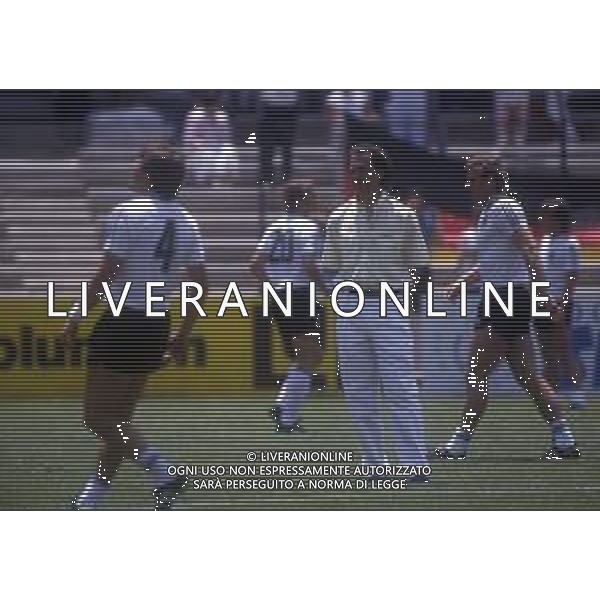 RETROSPETTIVA FRANZ BECKENBAUER CALCIATORE NELLA FOTO FRANZ BECKENBAUER ALLENATORE NAZIONALE GERMANIA OVEST NELL\'ANNO 1986 AI MONDIALI DI CALCIO MESSICO 86 AG ALDO LIVERANI SAS 