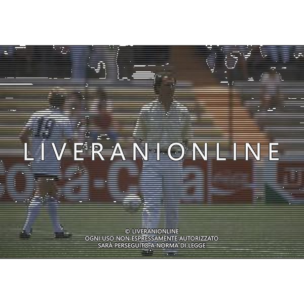 RETROSPETTIVA FRANZ BECKENBAUER CALCIATORE NELLA FOTO FRANZ BECKENBAUER ALLENATORE NAZIONALE GERMANIA OVEST NELL\'ANNO 1986 AI MONDIALI DI CALCIO MESSICO 86 AG ALDO LIVERANI SAS 