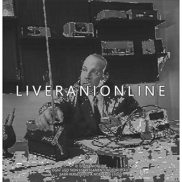 RETROSPETTIVA TOM PONZI INVESTIGATORE PRIVATO NELLA FOTO TOM PONZI NEL SUO STUDIO NELL\'ANNO 1970 A MILANO AG ALDO LIVERANI SAS