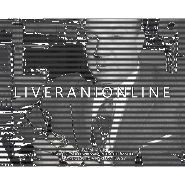 RETROSPETTIVA TOM PONZI INVESTIGATORE PRIVATO NELLA FOTO TOM PONZI NEL SUO STUDIO NELL\'ANNO 1970 A MILANO AG ALDO LIVERANI SAS