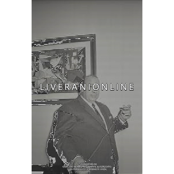 RETROSPETTIVA TOM PONZI INVESTIGATORE PRIVATO NELLA FOTO TOM PONZI NEL SUO STUDIO NELL\'ANNO 1970 A MILANO AG ALDO LIVERANI SAS