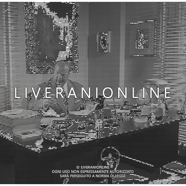 RETROSPETTIVA TOM PONZI INVESTIGATORE PRIVATO NELLA FOTO TOM PONZI NEL SUO STUDIO NELL\'ANNO 1970 A MILANO AG ALDO LIVERANI SAS