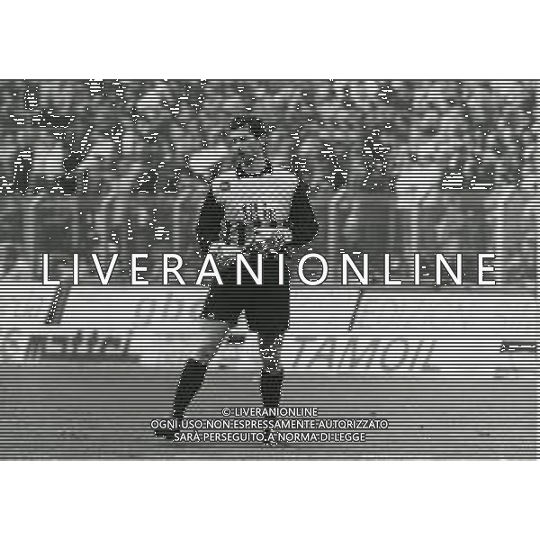 RETROSPETTIVA FABRIZIO FERRON CALCIATORE NELLA FOTO FABRIZIO FERRON CON LA MAGLIA DELL\'ATALANTA CALCIO AG ALDO LIVERANI SAS