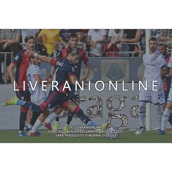 17-10-2021. Cagliari Calcio - U.C. Sampdoria. 8° giornata Serie A calcio 2021-2022. Italia, Sardegna, Cagliari, Stadio Unipol Domus. Salvatore Moi/Aldo Liverani s.a.s. Nella foto: il gol di Martin Caceres Cagliari ©MOI/AGENZIA ALDO LIVERANI SAS